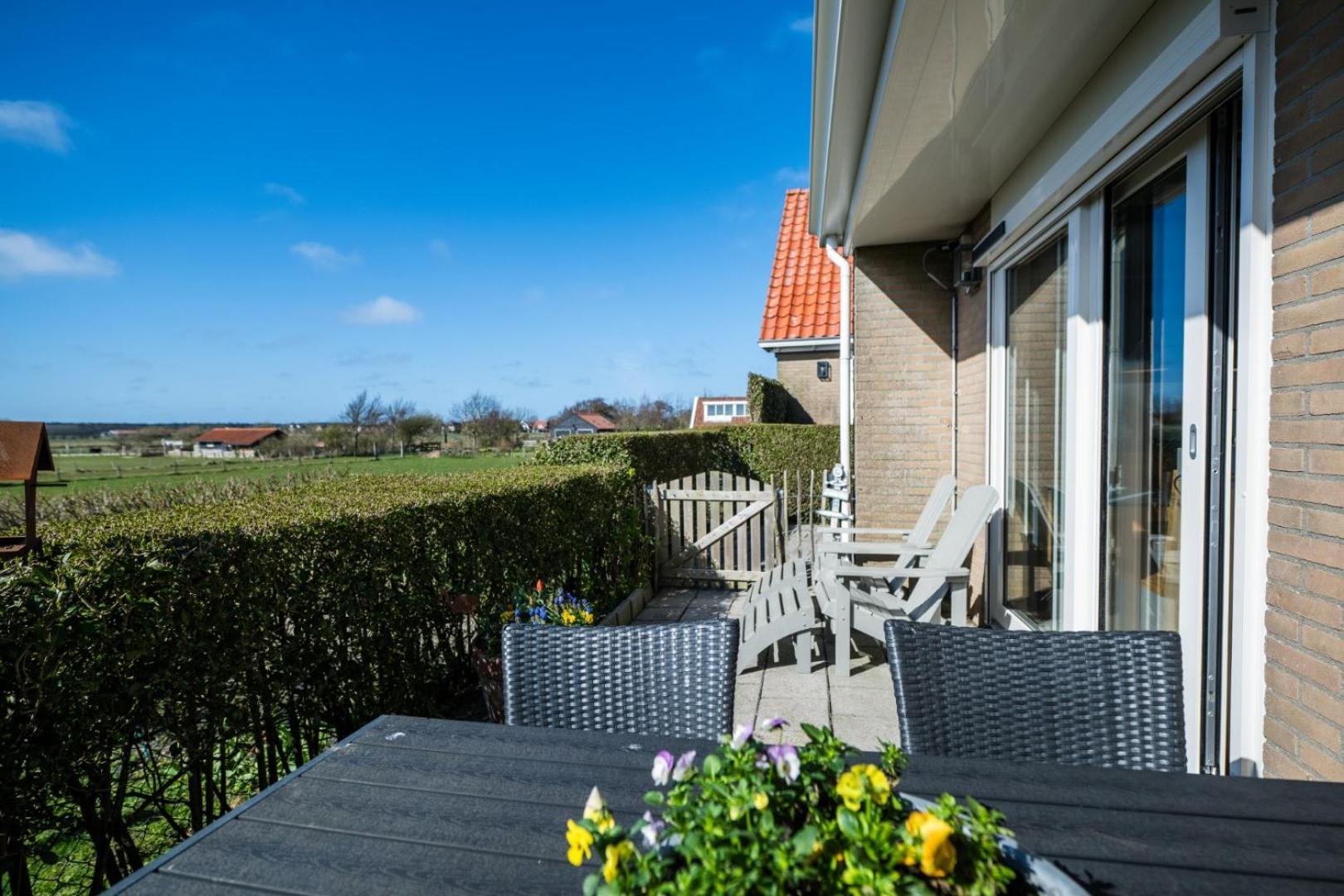 Friese Antillen Hollum  Bagian luar foto